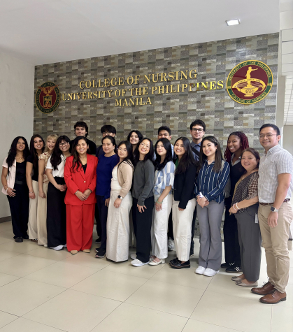 Rutgers-Camden students visit College of Nursing.